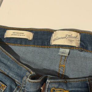 Universal Thread Medium Blue Denim High Rise Skinny Jeans
